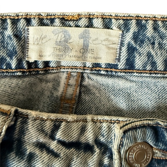 Free People “We the Free” acid wash mom jean size 31 - Picture 3 of 5